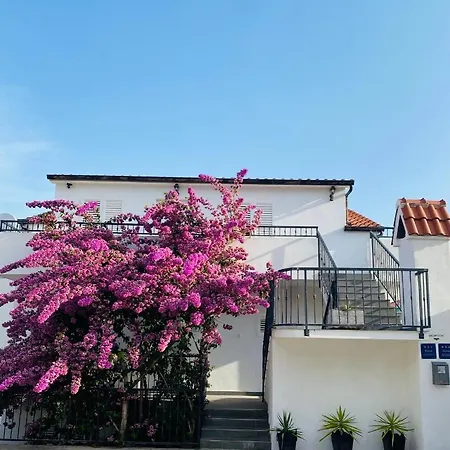 Dvoshko 3* Hvar Town