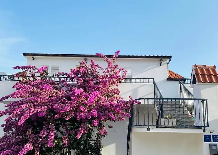 Dvoshko 3* Hvar Town