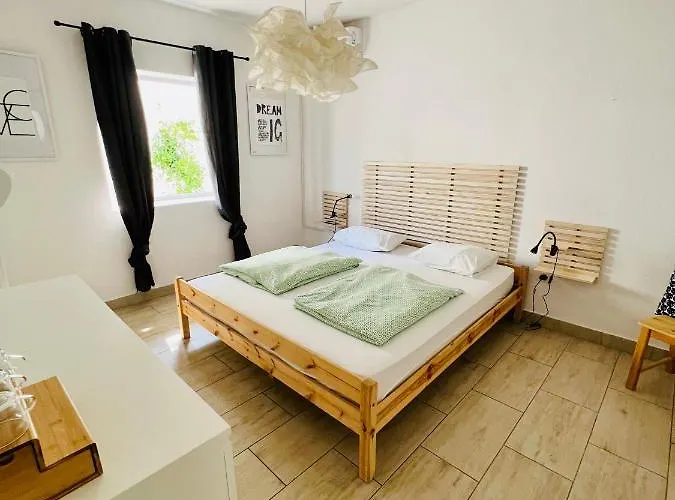 Dvoshko בית הארחה חוואר