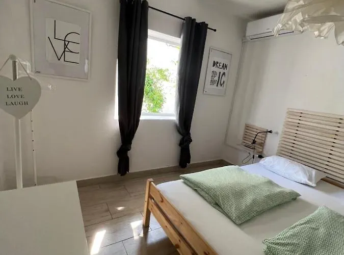 Dvoshko בית הארחה